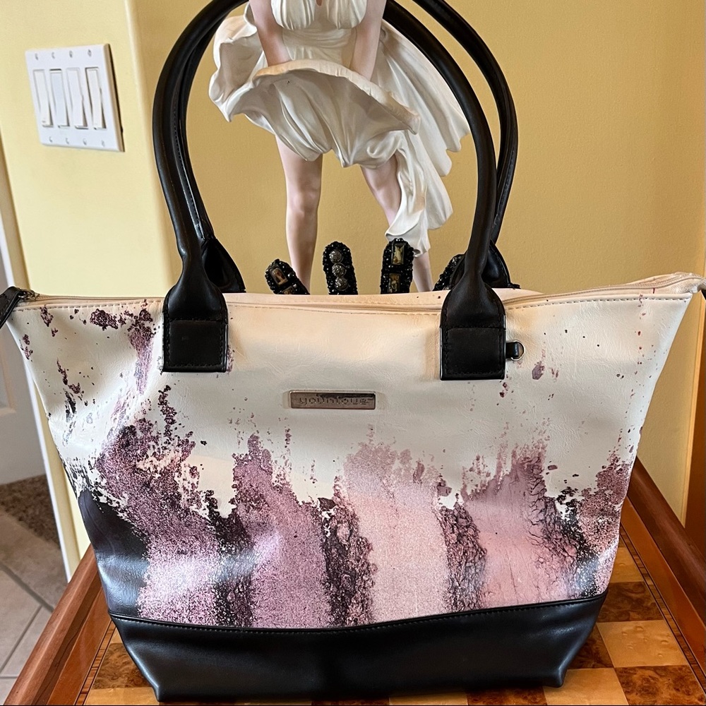Younique used Purse